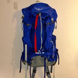 Osprey Ariel 55 AG Women’s Backpack in Ceramic Blue